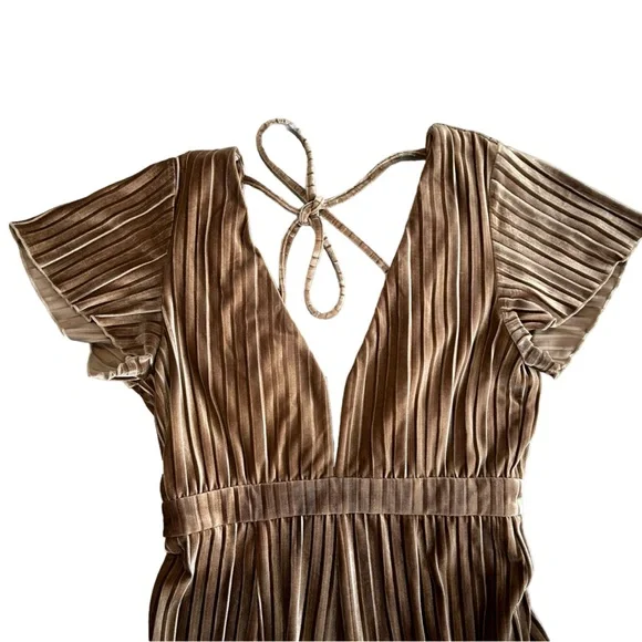 Mink Pink Lex Velvet Jumpsuit Boho Flutter Sleeve Open Back - Picture 3 of 5